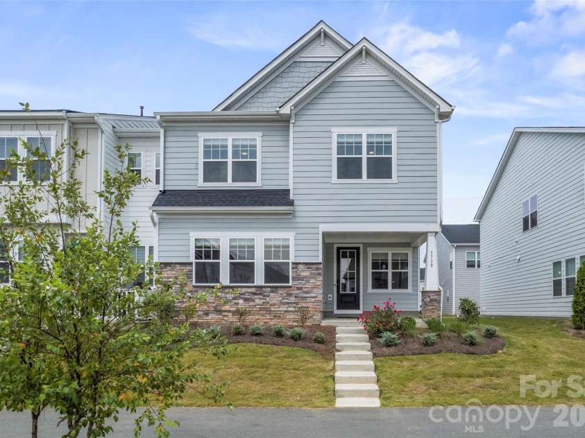 5730 Clear Creek Lane, Charlotte, NC 28215.  MLS# CAR4344407, YatesRealty ID 40203. 