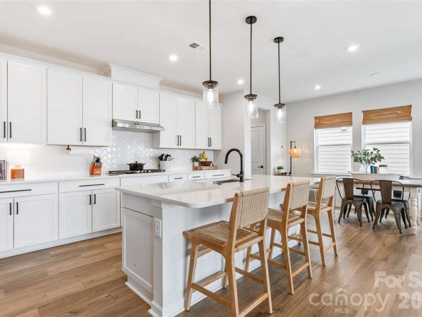 5730 Clear Creek Lane, Charlotte, NC 28215.  MLS# CAR4344407, YatesRealty ID 40203. 