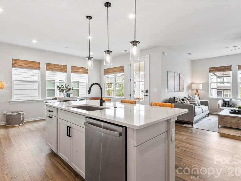 5730 Clear Creek Lane, Charlotte, NC 28215.  MLS# CAR4344407, YatesRealty ID 40203. 