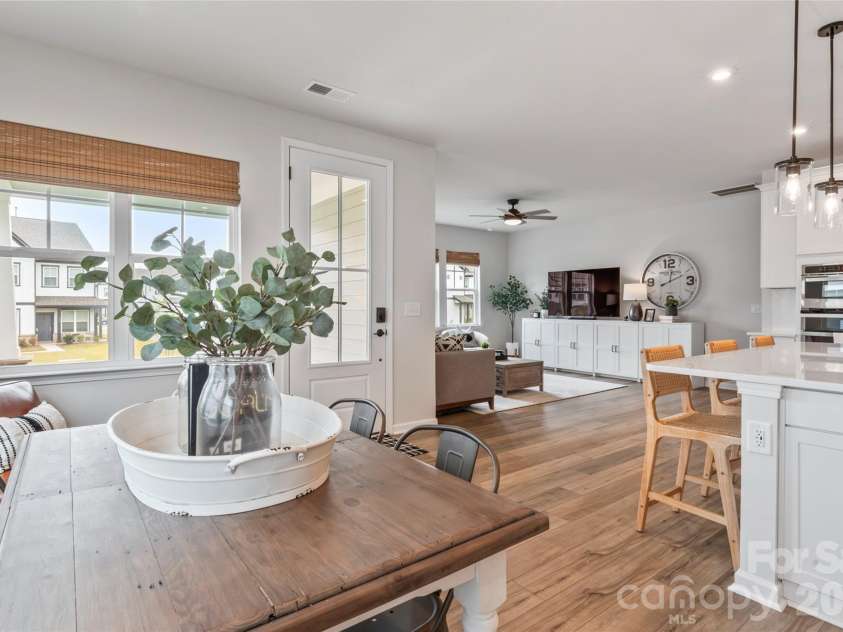 5730 Clear Creek Lane, Charlotte, NC 28215.  MLS# CAR4344407, YatesRealty ID 40203. 
