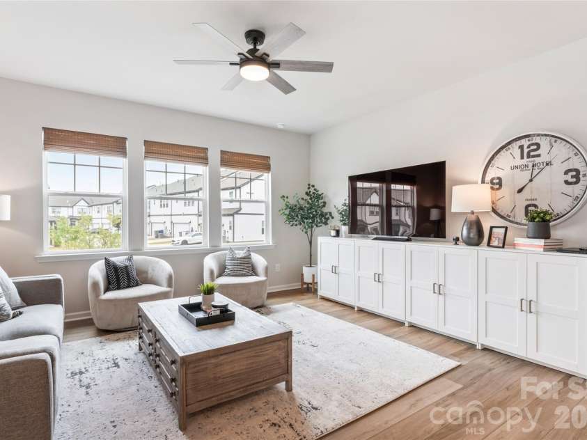 5730 Clear Creek Lane, Charlotte, NC 28215.  MLS# CAR4344407, YatesRealty ID 40203. 