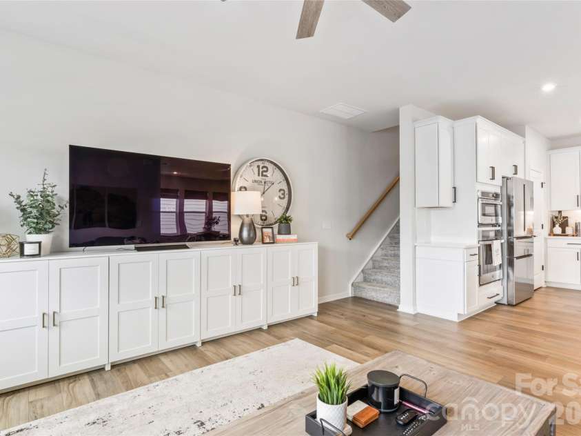 5730 Clear Creek Lane, Charlotte, NC 28215.  MLS# CAR4344407, YatesRealty ID 40203. 