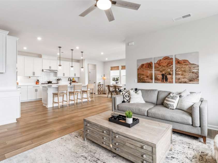 5730 Clear Creek Lane, Charlotte, NC 28215.  MLS# CAR4344407, YatesRealty ID 40203. 