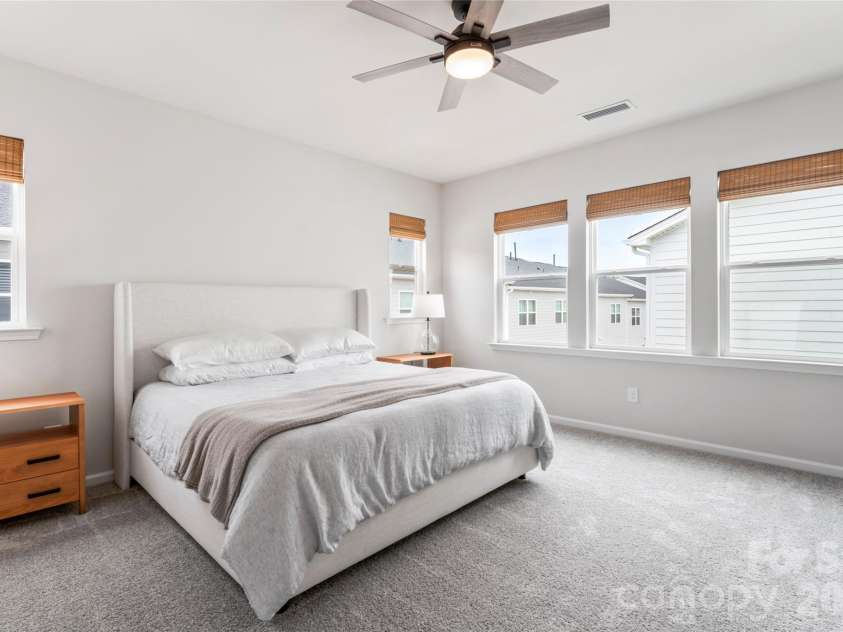 5730 Clear Creek Lane, Charlotte, NC 28215.  MLS# CAR4344407, YatesRealty ID 40203. 