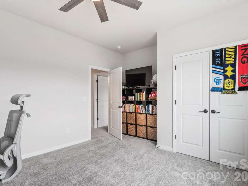 5730 Clear Creek Lane, Charlotte, NC 28215.  MLS# CAR4344407, YatesRealty ID 40203. 