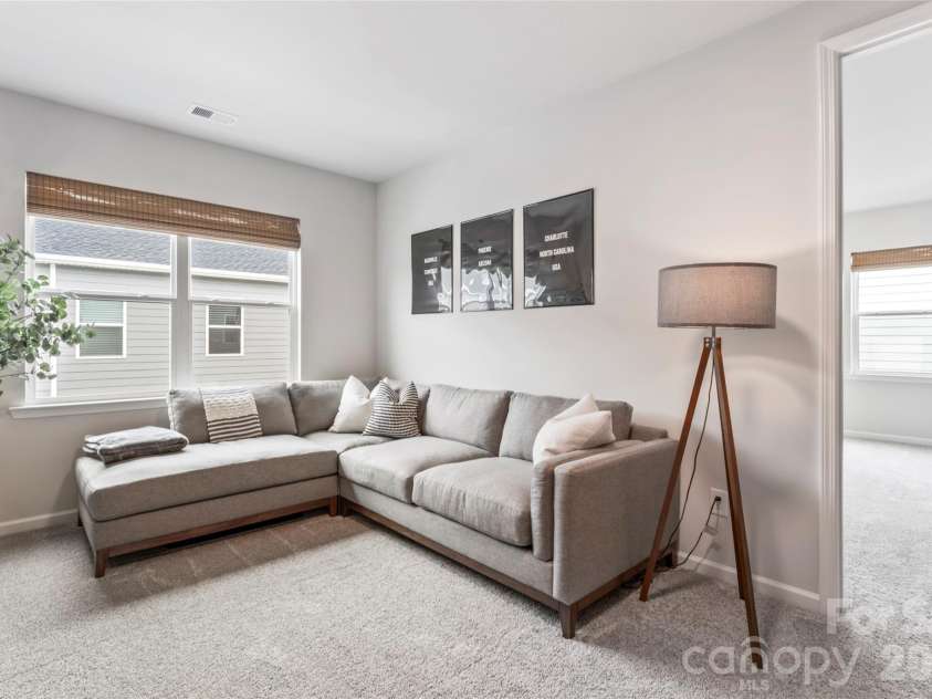 5730 Clear Creek Lane, Charlotte, NC 28215.  MLS# CAR4344407, YatesRealty ID 40203. 