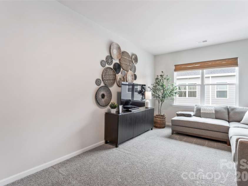 5730 Clear Creek Lane, Charlotte, NC 28215.  MLS# CAR4344407, YatesRealty ID 40203. 