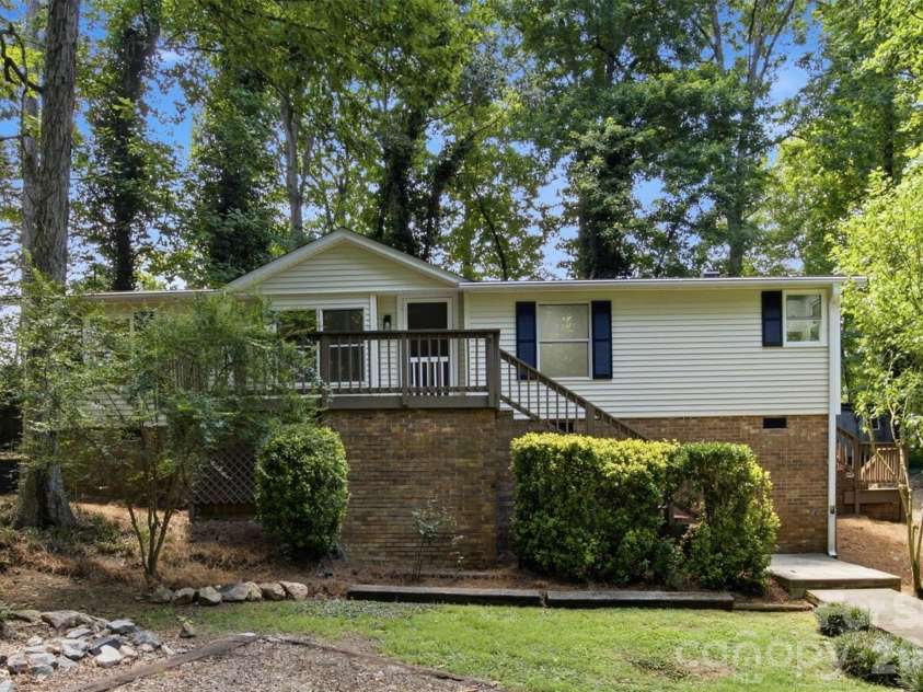 6490 Timberbrook Trail, Stanley, NC 28164.  MLS# CAR4404745, YatesRealty ID 40204. 