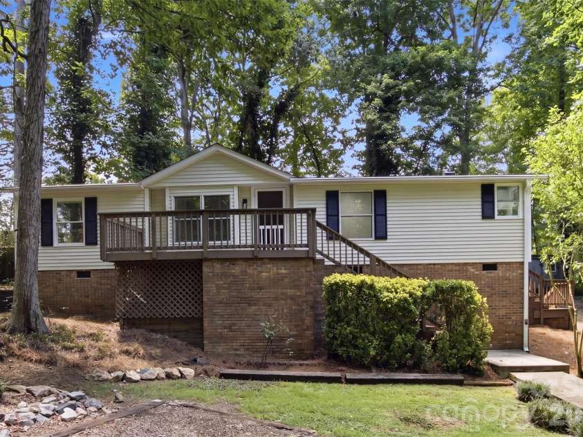6490 Timberbrook Trail, Stanley, NC 28164.  MLS# CAR4404745, YatesRealty ID 40204. 