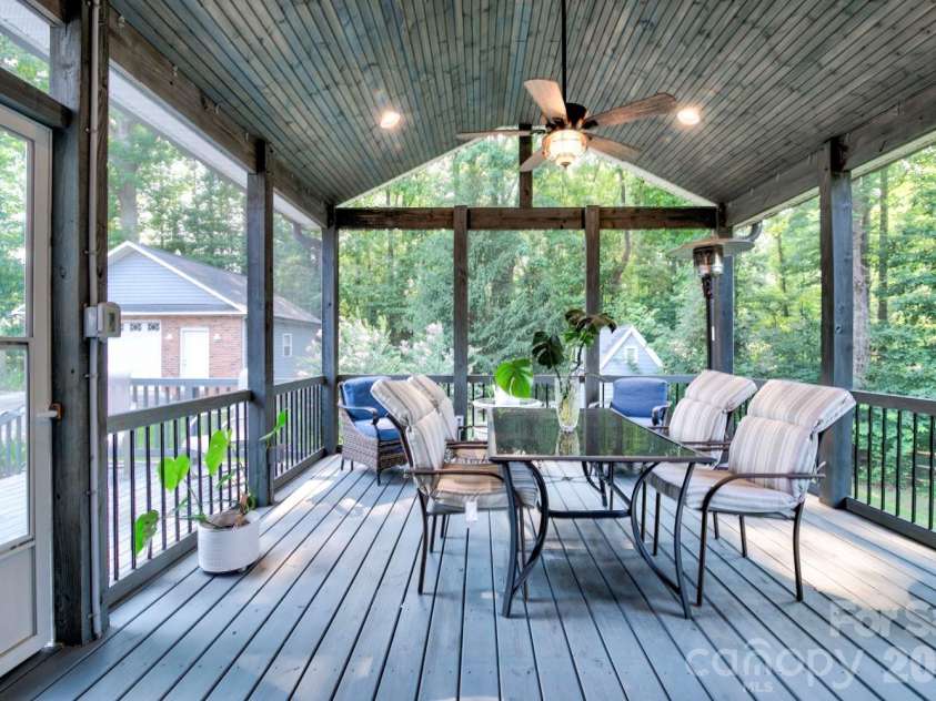 2823 Ridgehaven Court, Gastonia, NC 28054.  MLS# CAR4408700, YatesRealty ID 40205. 