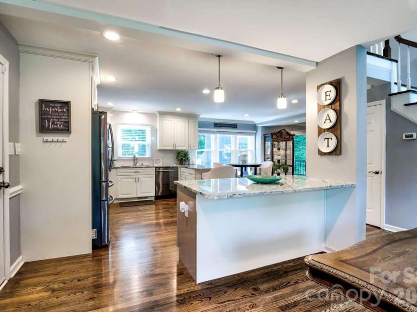 2823 Ridgehaven Court, Gastonia, NC 28054.  MLS# CAR4408700, YatesRealty ID 40205. 