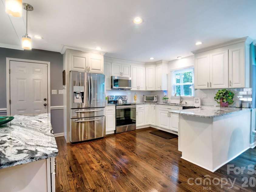 2823 Ridgehaven Court, Gastonia, NC 28054.  MLS# CAR4408700, YatesRealty ID 40205. 