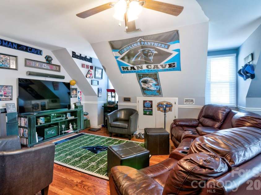 2823 Ridgehaven Court, Gastonia, NC 28054.  MLS# CAR4408700, YatesRealty ID 40205. 