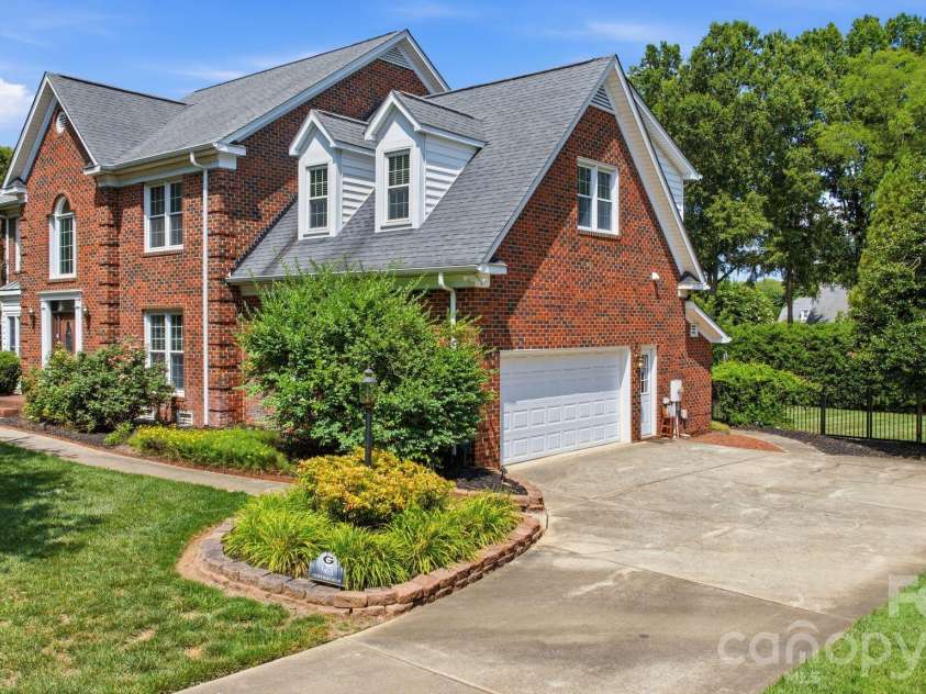 965 Lyerly Ridge Road, Concord, NC 28027.  MLS# CAR4395867, YatesRealty ID 40206. 