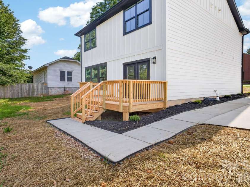 304 14th Street, Bessemer City, NC 28016.  MLS# CAR4388712, YatesRealty ID 40207. 
