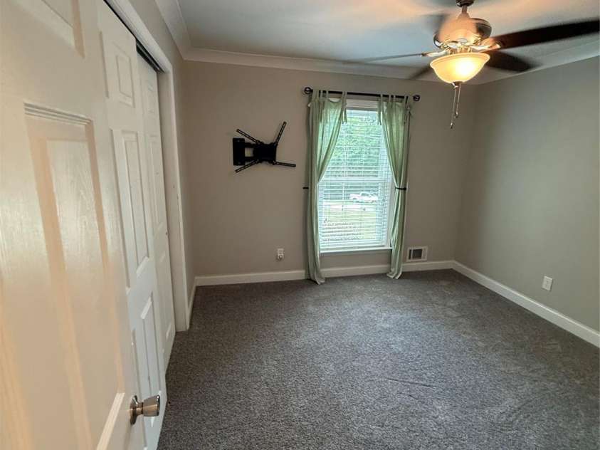 1945 Old Farm Road, Concord, NC 28025.  MLS# CAR4407239, YatesRealty ID 40208. Bed 3