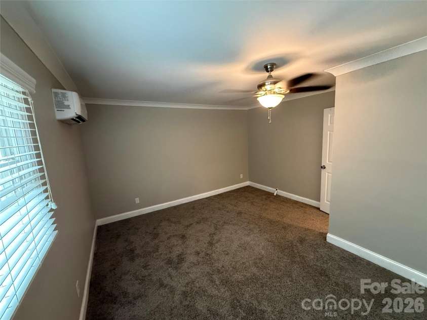 1945 Old Farm Road, Concord, NC 28025.  MLS# CAR4407239, YatesRealty ID 40208. Bed 4