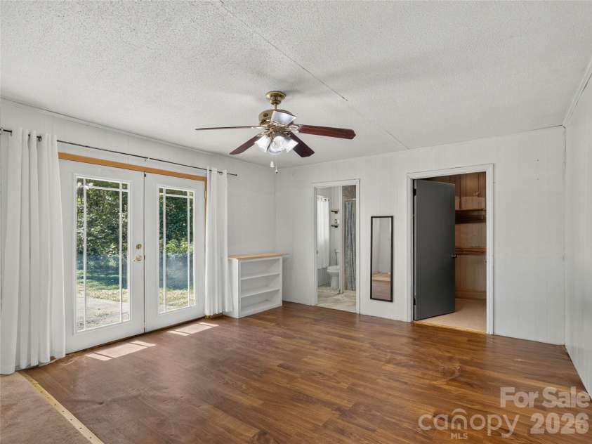 604 Belue Mill Road, Landrum, SC 29356.  MLS# CAR4408809, YatesRealty ID 40209. 
