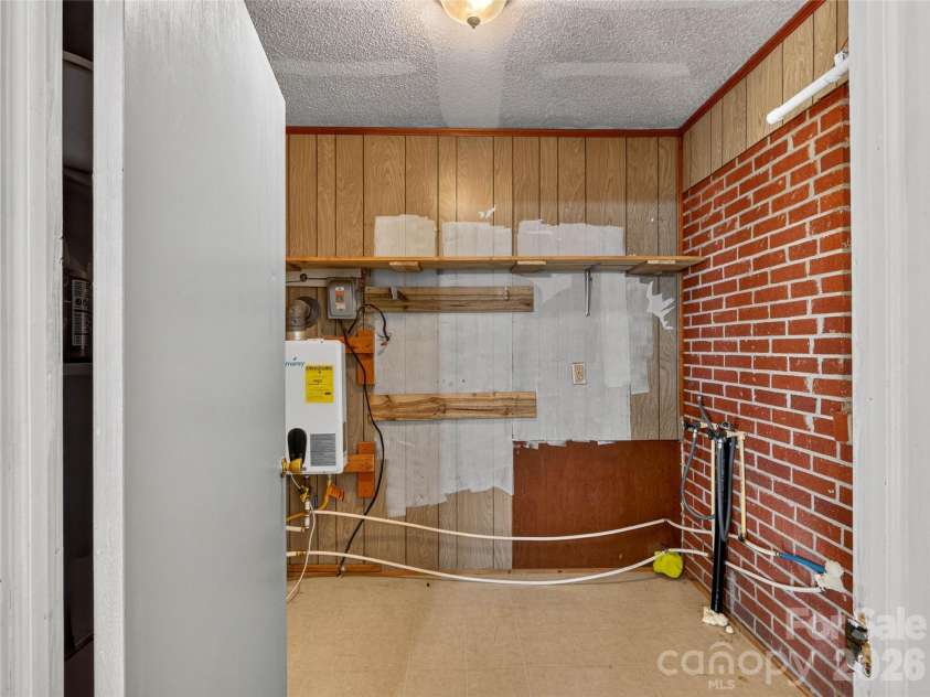 604 Belue Mill Road, Landrum, SC 29356.  MLS# CAR4408809, YatesRealty ID 40209. 