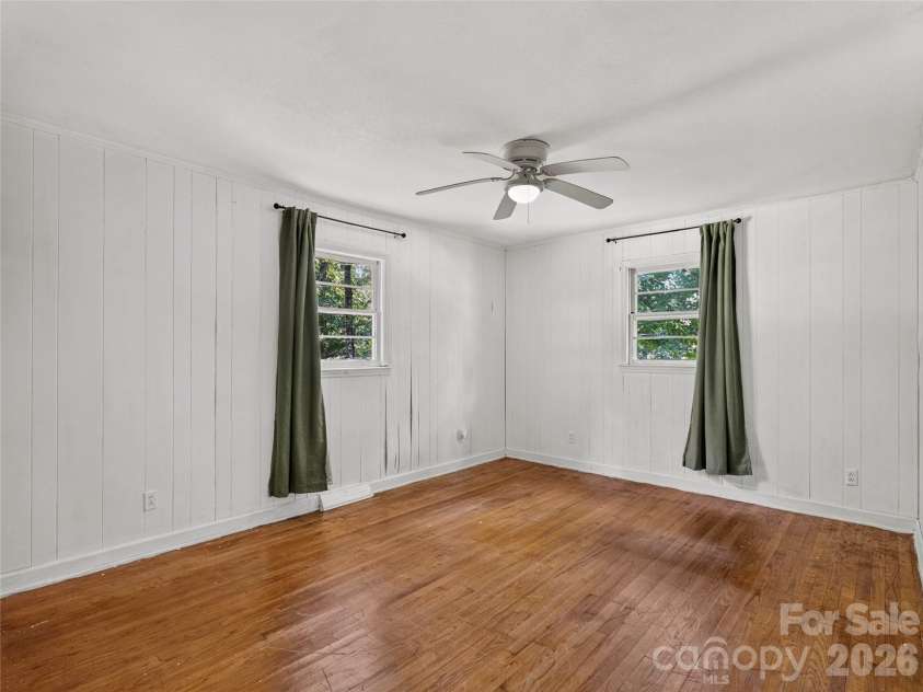 604 Belue Mill Road, Landrum, SC 29356.  MLS# CAR4408809, YatesRealty ID 40209. 