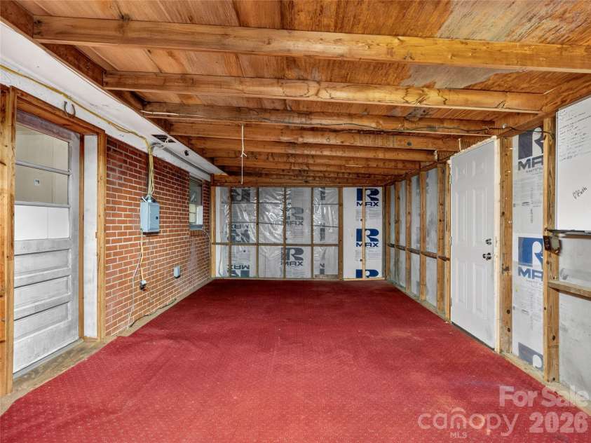 604 Belue Mill Road, Landrum, SC 29356.  MLS# CAR4408809, YatesRealty ID 40209. 