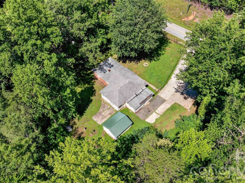 604 Belue Mill Road, Landrum, SC 29356.  MLS# CAR4408809, YatesRealty ID 40209. 