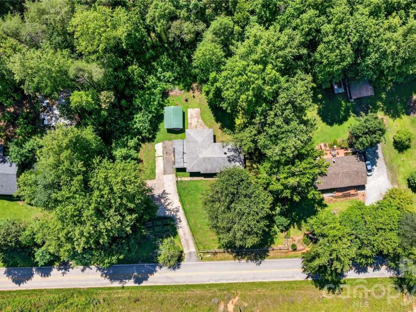 604 Belue Mill Road, Landrum, SC 29356.  MLS# CAR4408809, YatesRealty ID 40209. 