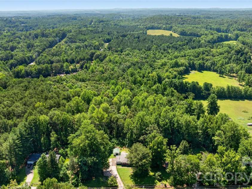 604 Belue Mill Road, Landrum, SC 29356.  MLS# CAR4408809, YatesRealty ID 40209. 