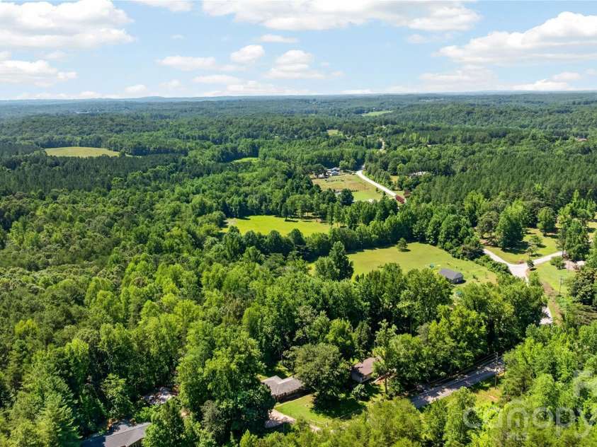 604 Belue Mill Road, Landrum, SC 29356.  MLS# CAR4408809, YatesRealty ID 40209. 