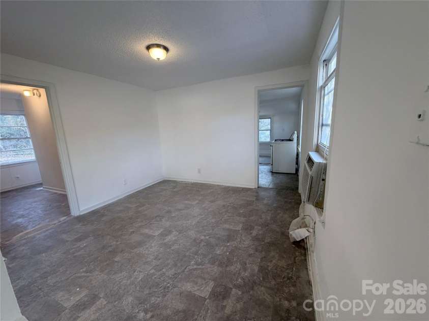 375 Graham Drive, Concord, NC 28025.  MLS# CAR4343806, YatesRealty ID 4021. 