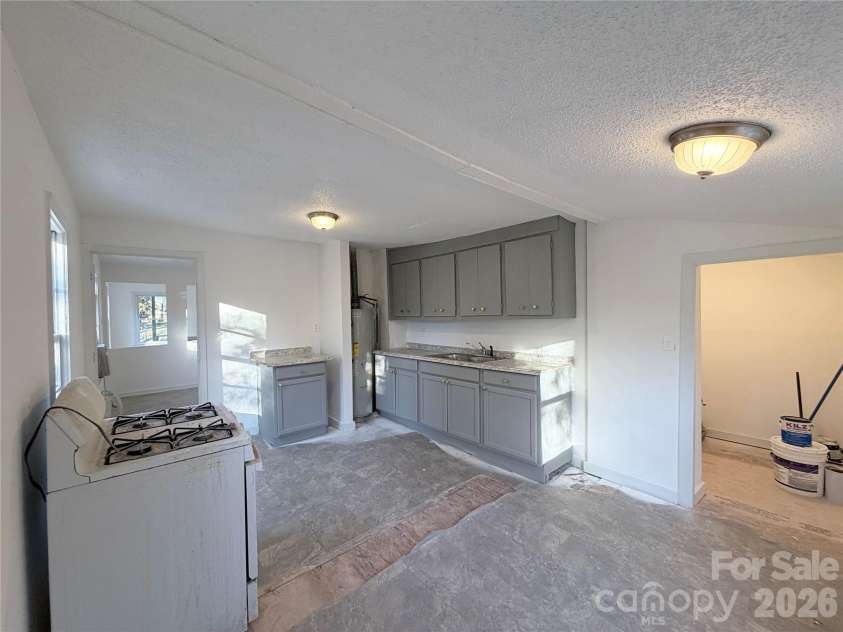 375 Graham Drive, Concord, NC 28025.  MLS# CAR4343806, YatesRealty ID 4021. 