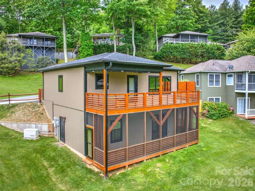 47 Winghaven Heights, Waynesville, NC 28786.  MLS# CAR4398121, YatesRealty ID 4021. 