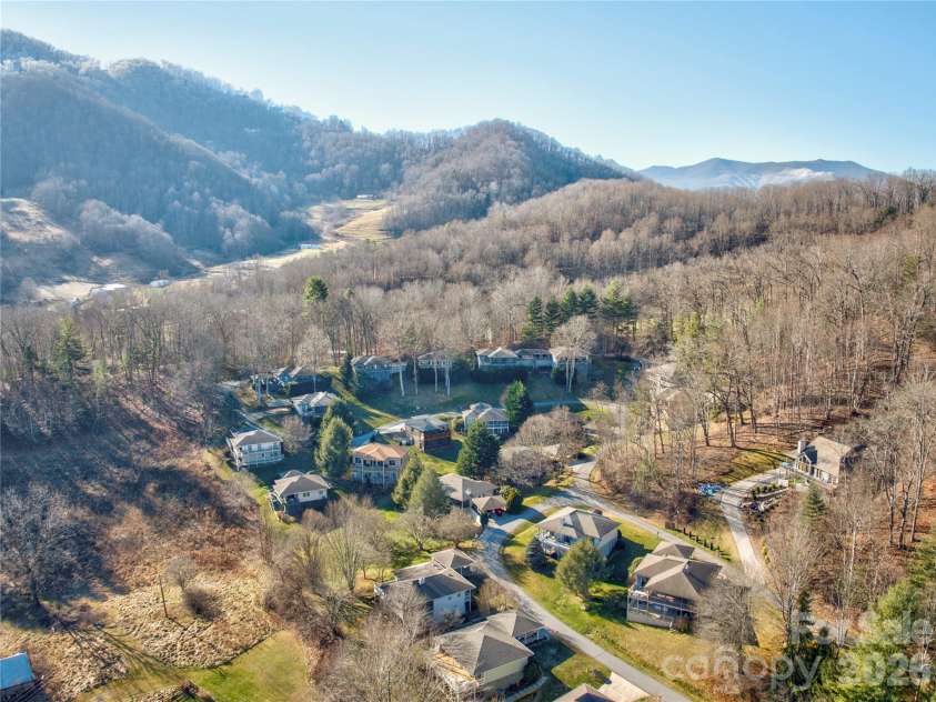 47 Winghaven Heights, Waynesville, NC 28786.  MLS# CAR4398121, YatesRealty ID 4021. 