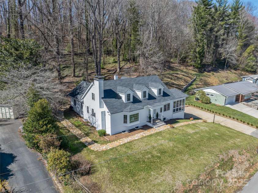 721 Golf Course Road, Waynesville, NC 28786.  MLS# CAR4235808, YatesRealty ID 4021. 