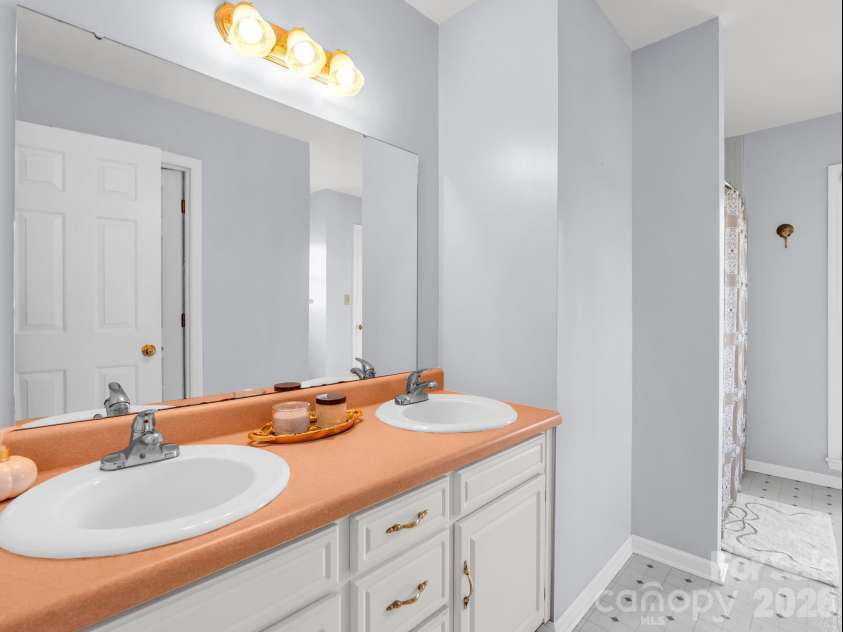 2778 Moose Gantt Trail, Crouse, NC 28033.  MLS# CAR4407300, YatesRealty ID 40211. Primary bath with dual vanities