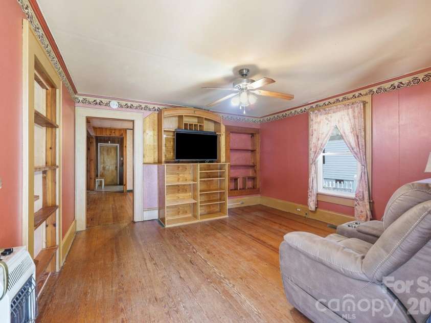 1816 2nd Street, Salisbury, NC 28144.  MLS# CAR4408585, YatesRealty ID 40212. 