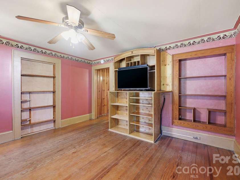 1816 2nd Street, Salisbury, NC 28144.  MLS# CAR4408585, YatesRealty ID 40212. 
