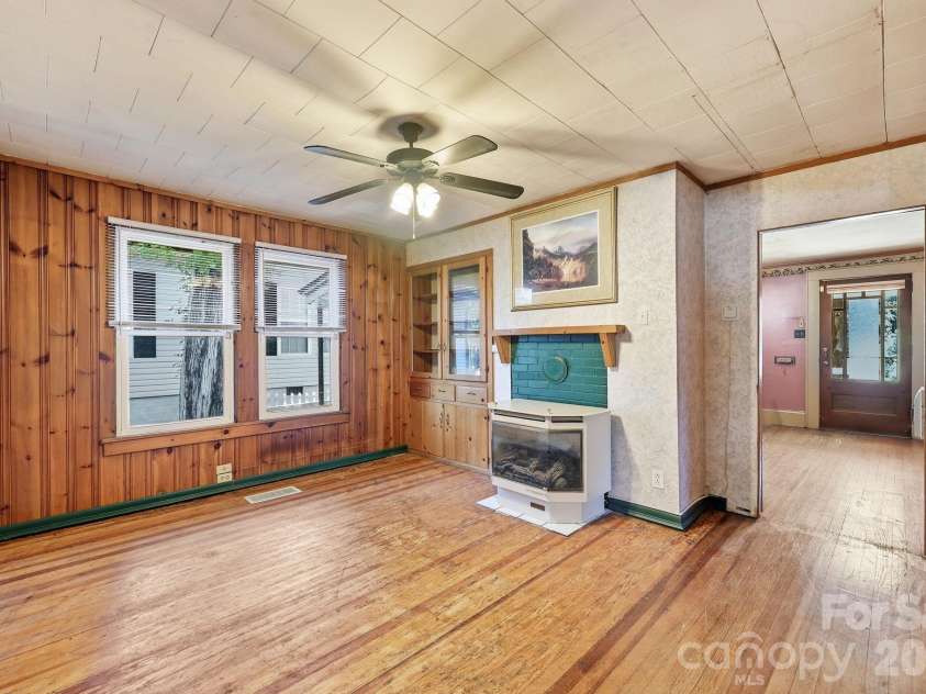 1816 2nd Street, Salisbury, NC 28144.  MLS# CAR4408585, YatesRealty ID 40212. 