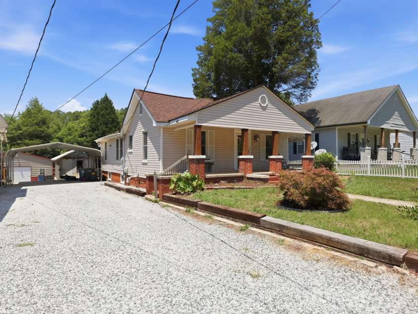 1816 2nd Street, Salisbury, NC 28144.  MLS# CAR4408585, YatesRealty ID 40212. 