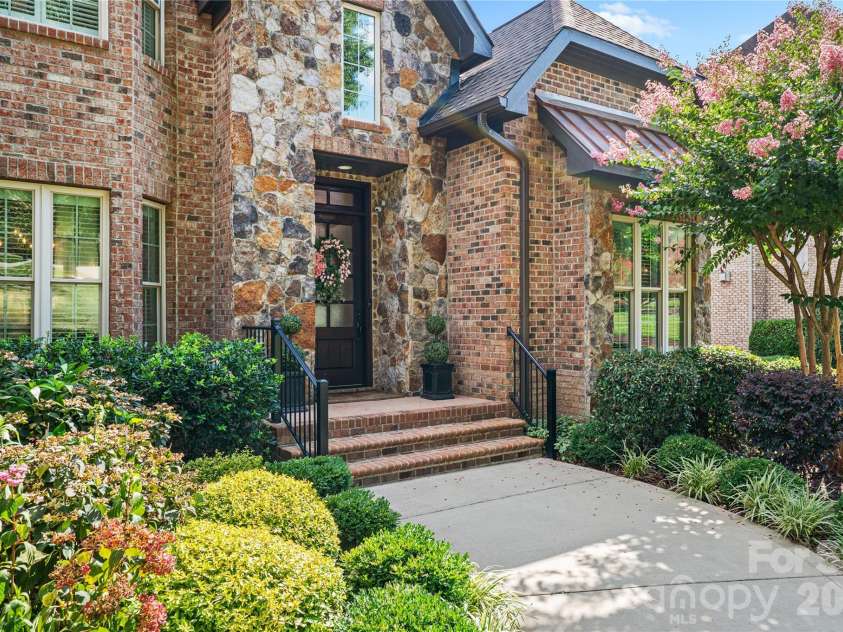 1632 Lookout Circle, Waxhaw, NC 28173.  MLS# CAR4401295, YatesRealty ID 40214. 