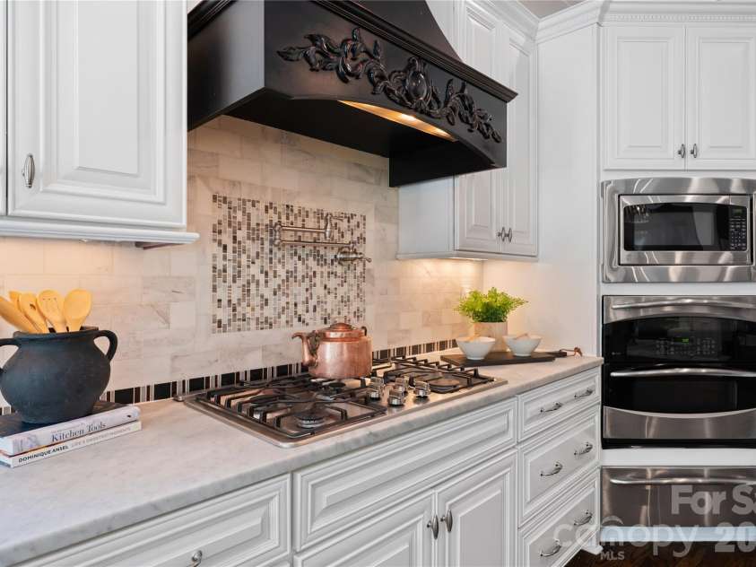 1632 Lookout Circle, Waxhaw, NC 28173.  MLS# CAR4401295, YatesRealty ID 40214. 