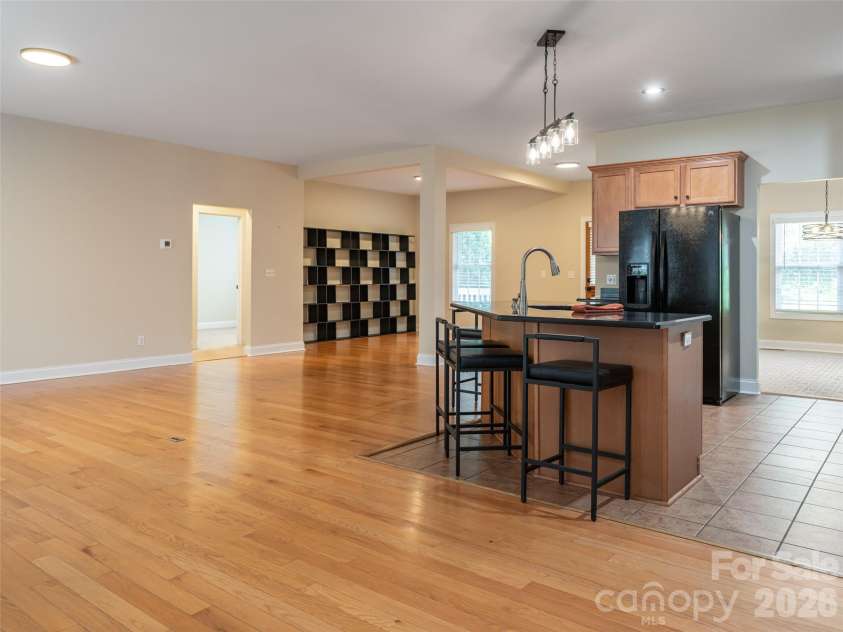 125 Craggy Street, Black Mountain, NC 28711.  MLS# CAR4407539, YatesRealty ID 40218. 
