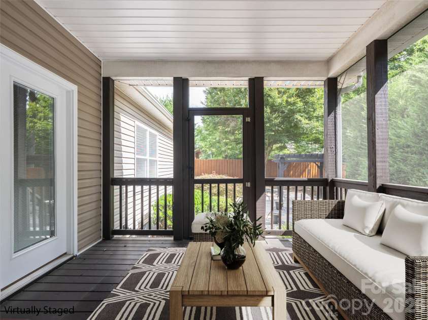 125 Craggy Street, Black Mountain, NC 28711.  MLS# CAR4407539, YatesRealty ID 40218. 