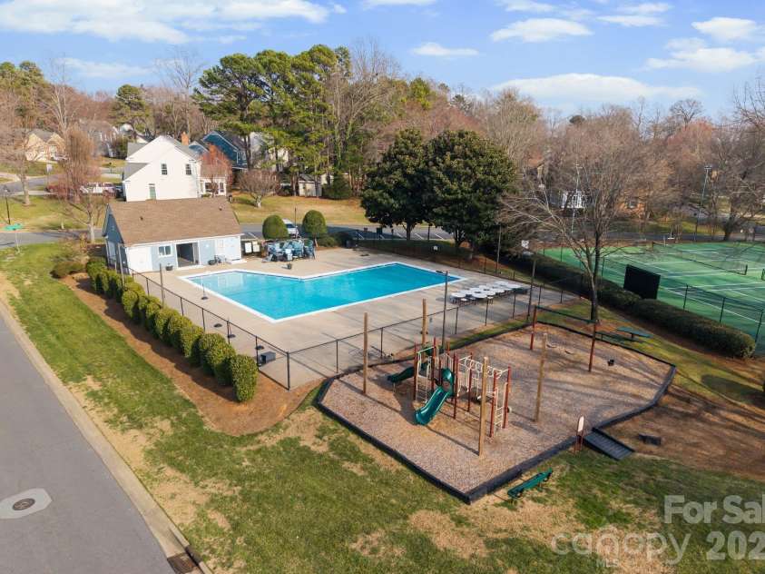 153 Ashford Hollow Lane, Mooresville, NC 28117.  MLS# CAR4384796, YatesRealty ID 4022. Community Pool