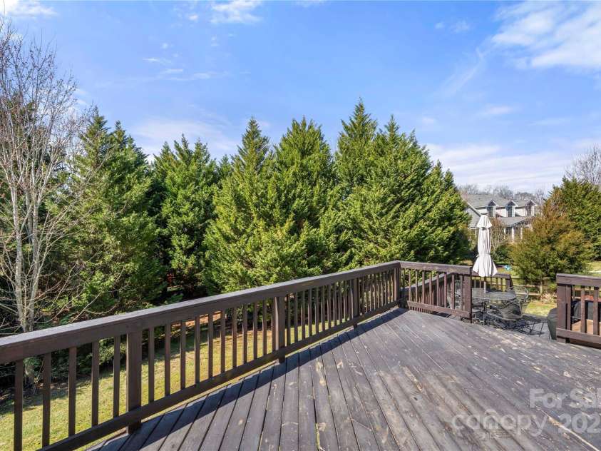 1830 Laveta Road, Charlotte, NC 28269.  MLS# CAR4239545, YatesRealty ID 4022. 