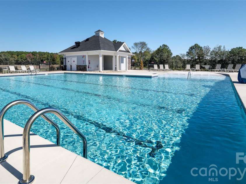 15020 Murrelet Way, Charlotte, NC 28215.  MLS# CAR4398297, YatesRealty ID 40220. 