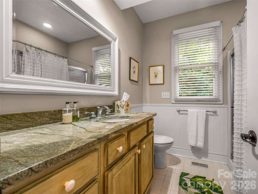 104 Little Cherokee Ridge, Hendersonville, NC 28739.  MLS# CAR4405981, YatesRealty ID 40221. 