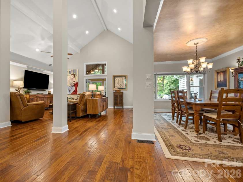104 Little Cherokee Ridge, Hendersonville, NC 28739.  MLS# CAR4405981, YatesRealty ID 40221. 