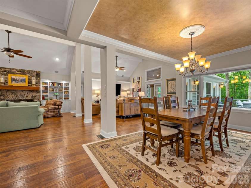 104 Little Cherokee Ridge, Hendersonville, NC 28739.  MLS# CAR4405981, YatesRealty ID 40221. 