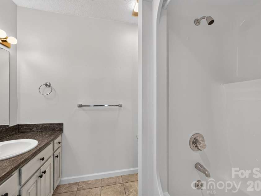 1736 12th Street, Hickory, NC 28601.  MLS# CAR4407683, YatesRealty ID 40222. 